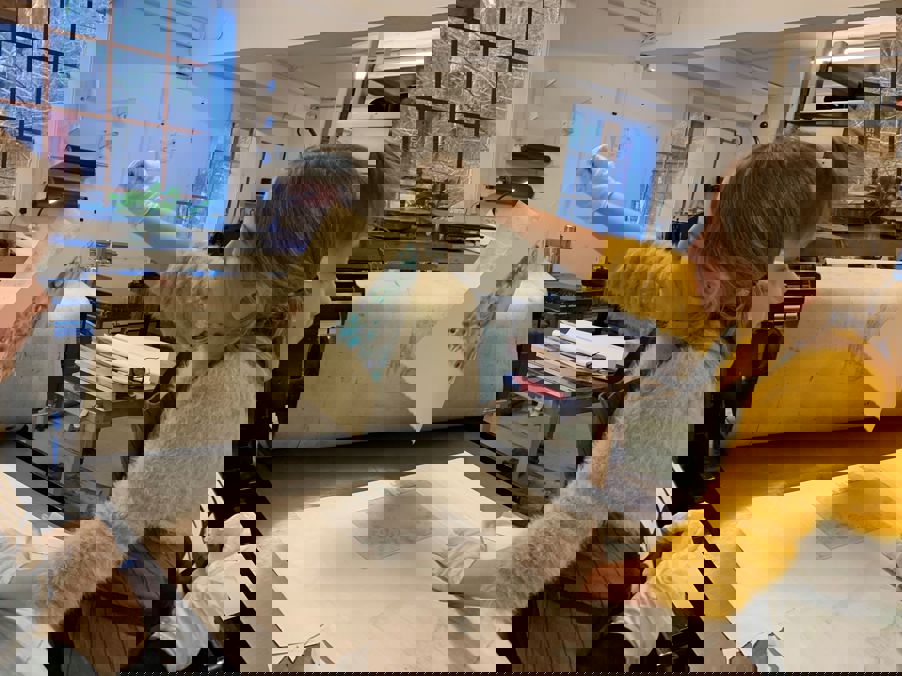 Norske Grafikeres Verksted – vårt første trykk (foto: Hanne) Norske Grafikeres Verksted – vårt første trykk (foto: Hanne)